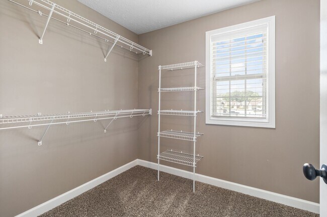 Building Photo - 312 Rye Dr