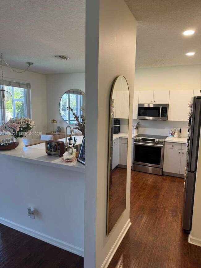 Building Photo - 1463 Banyan Way