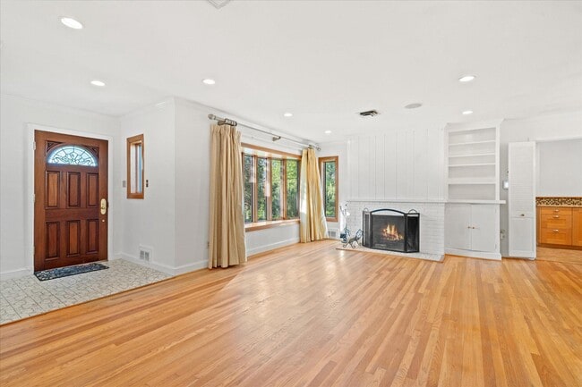 Building Photo - 500 Monticello Blvd