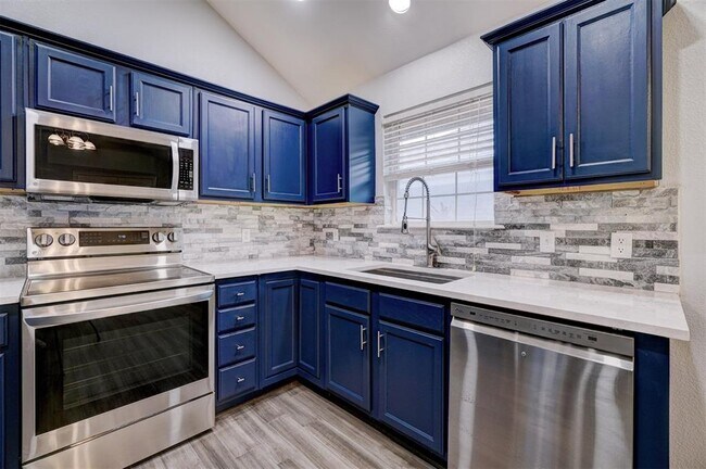 Building Photo - 408 Cherokee Gate Dr