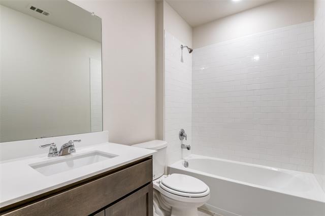 Building Photo - 1319 Lowhill Dr