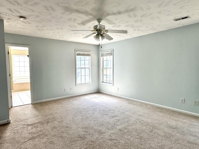 Building Photo - 284 Briarwood Pl