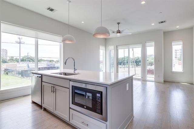 Building Photo - 5515 Bryan Pkwy