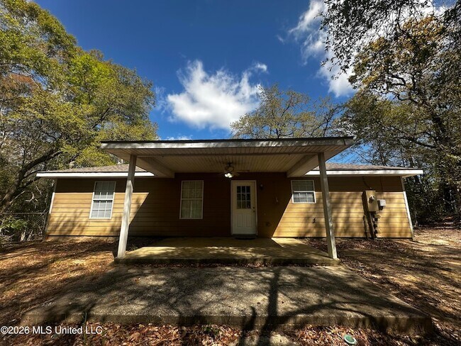 Building Photo - 22226 Red Bluff Rd