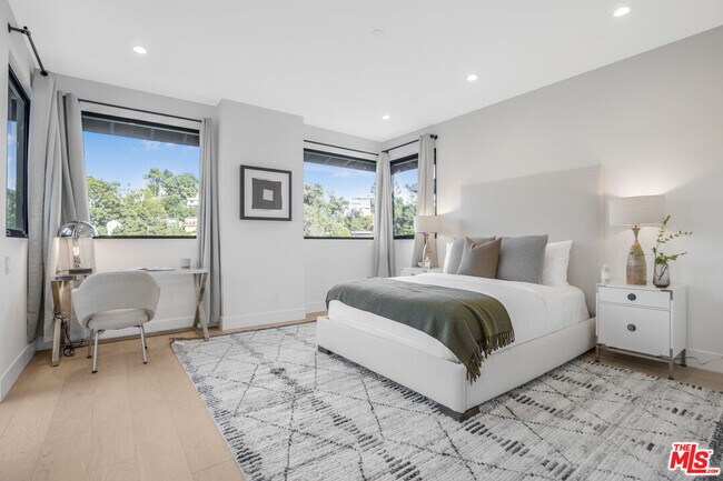 Building Photo - 3101 Belden Dr