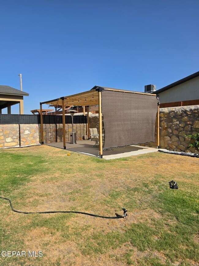 Building Photo - 12603 Amesbury Dr