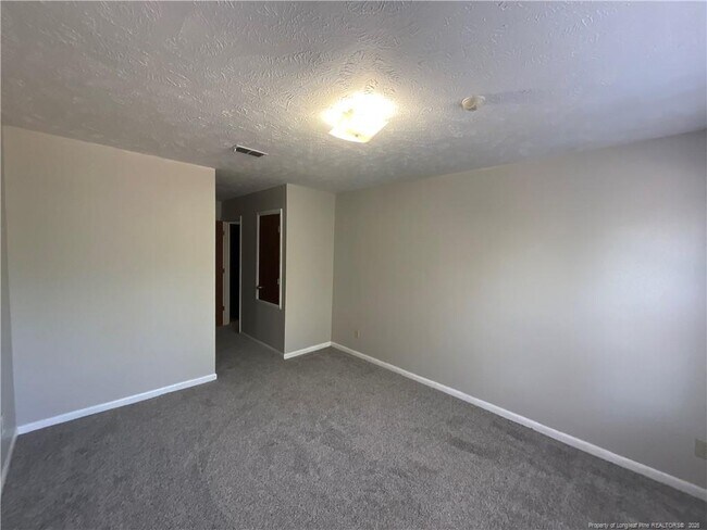 Building Photo - 1014 Brookhollow Dr