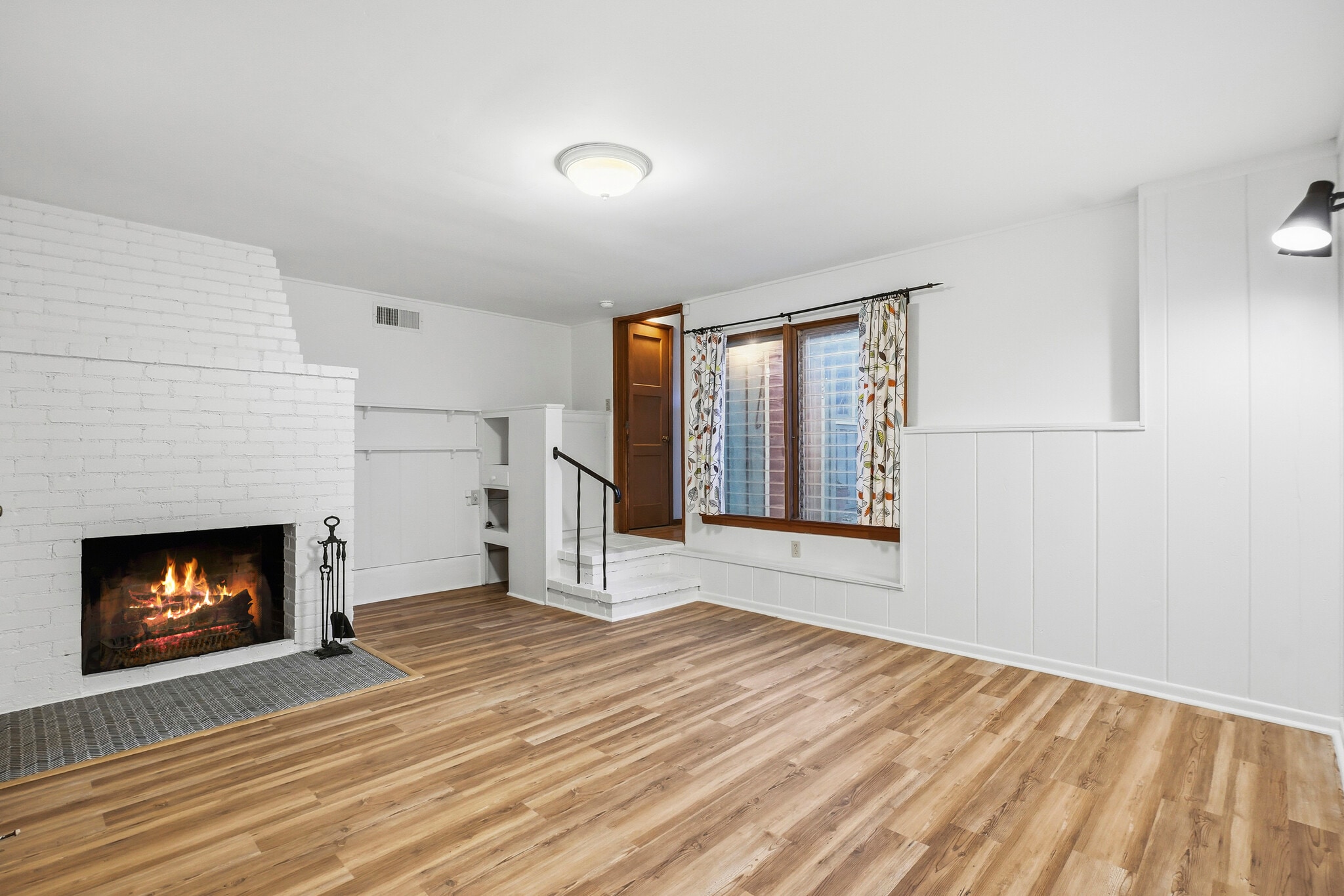 3rd BR or Den Fireplace - 15135 Encanto Dr