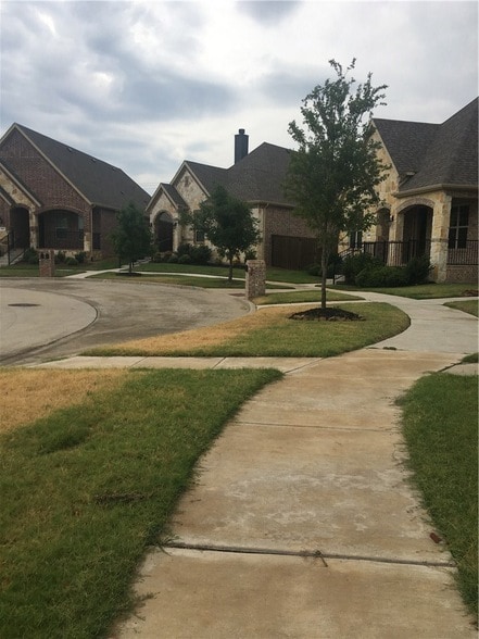 Building Photo - 8633 Ludlow Dr