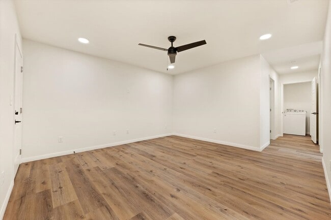 Building Photo - Magnolia Condos- 2 Bed + Study, 3 Bathrooms