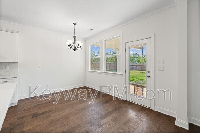 Building Photo - 738 Woodvine Dr