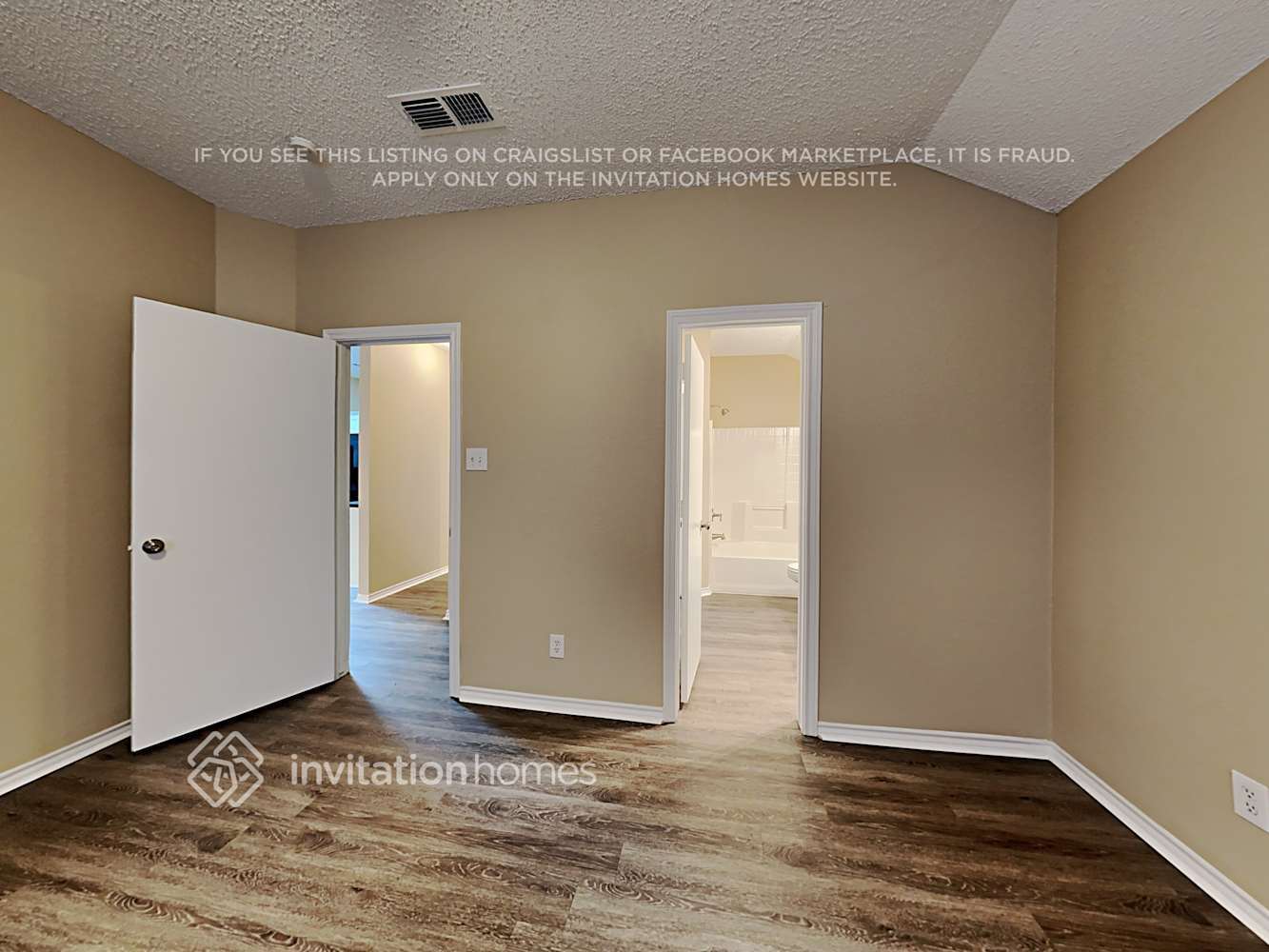 Building Photo - 5601 Heatherglen Terrace