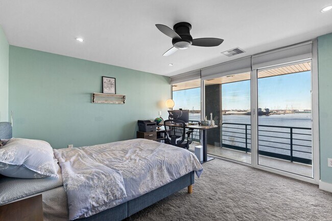 Building Photo - DOWNTOWN AREA