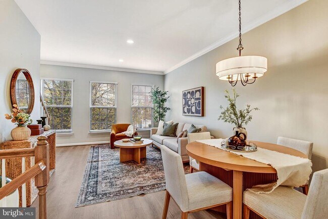 Building Photo - 12527 Heykens Ln