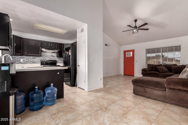 Building Photo - 6038 W Gelding Dr