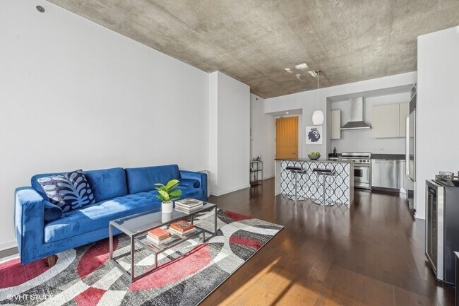 Building Photo - 600 N Fairbanks Ct