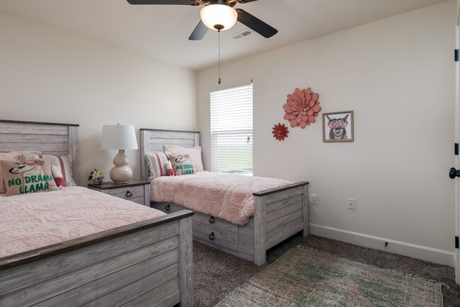 Building Photo - 413 NE 194 Terrace