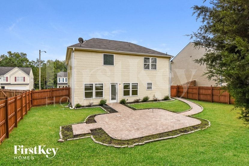 Building Photo - 224 Lantana Crossing