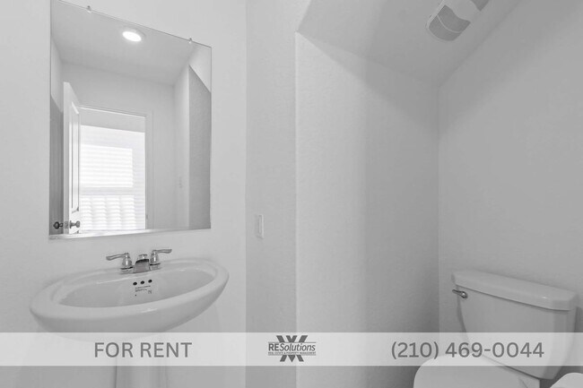 Building Photo - Newer 2023 home under $1,600 near Culebra, Government Canyon, SeaWorld, Northwest San Antonio, an...