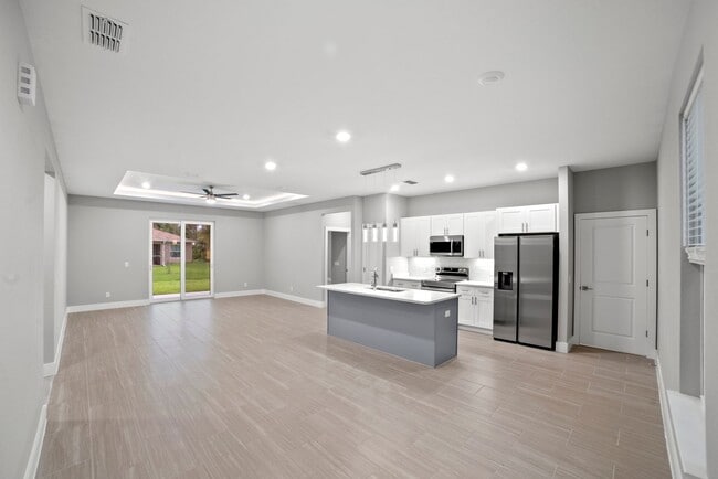 Building Photo - Deposit-Free! Modern, energy efficient hom...