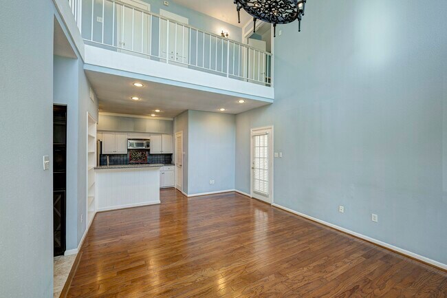 Building Photo - 5816 Lynbrook Dr