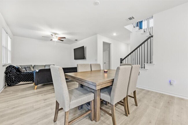 Building Photo - 301 Quarry Rock Cove