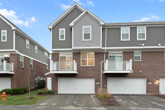 Primary Photo - 4431 Monroe Ct