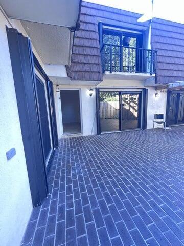 Building Photo - 1221 12th Ln