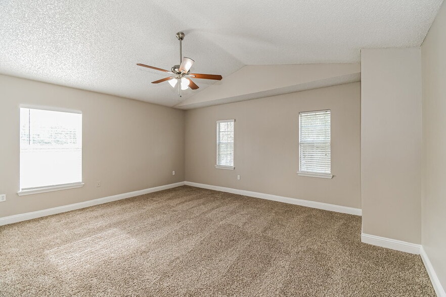 Building Photo - 1919 Raising Hill Dr