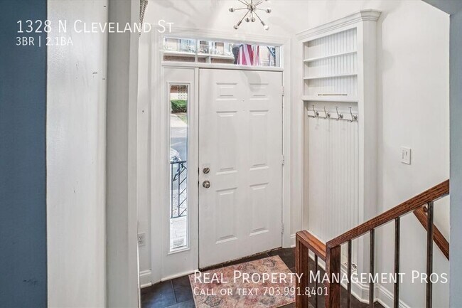 Building Photo - 1328 N Cleveland St
