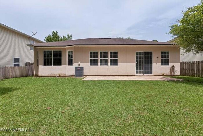 Building Photo - 872 Collinswood Dr W