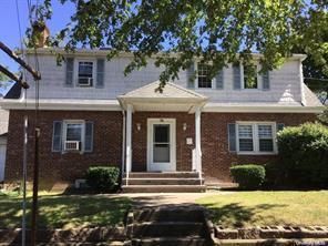 Primary Photo - 75 Searingtown Rd