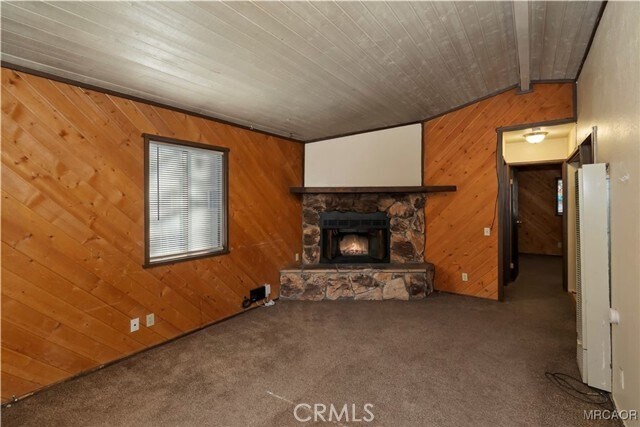 Building Photo - 949 Pine Ln