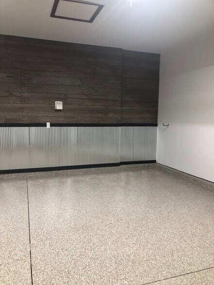 Even the garage is gorgeous in this house, with an epoxy floor! - 4421 S Tribbey Trl