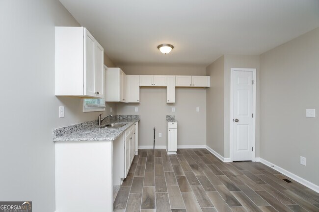 Building Photo - 2498 Winding Creek Dr