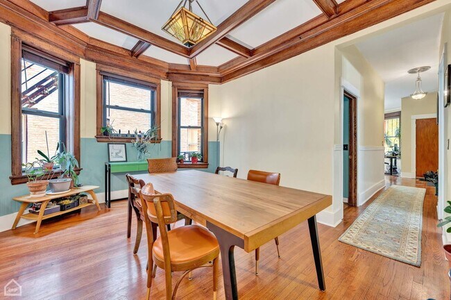 Building Photo - 4613 Malden St
