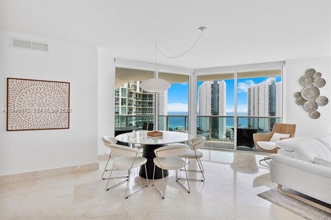 Building Photo - 200 Sunny Isles Blvd