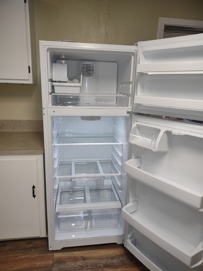 Building Photo - Charming 2 Bedroom Rental with Wood Floors in Port Allen!