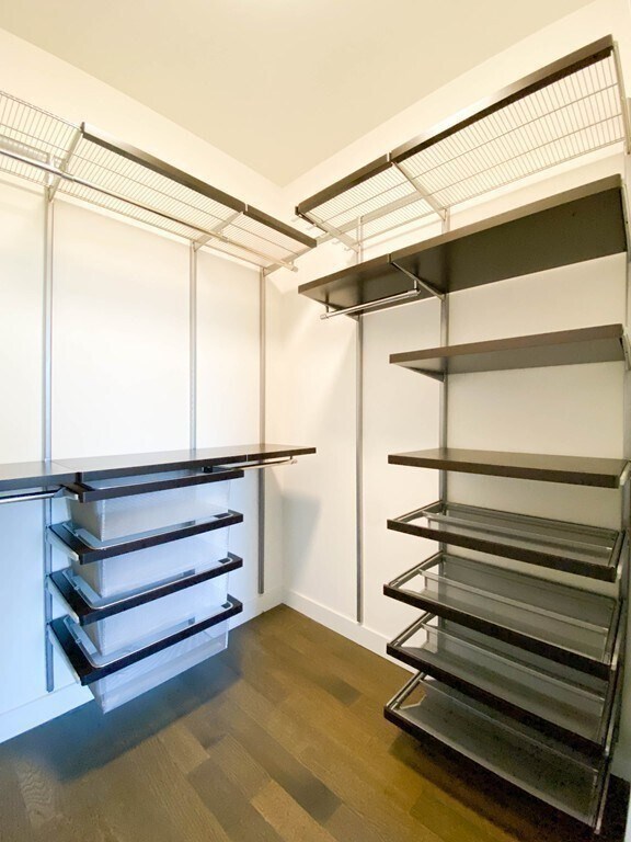 Building Photo - 65 Lewis St