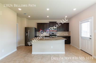 Building Photo - 13824 Bellows Path