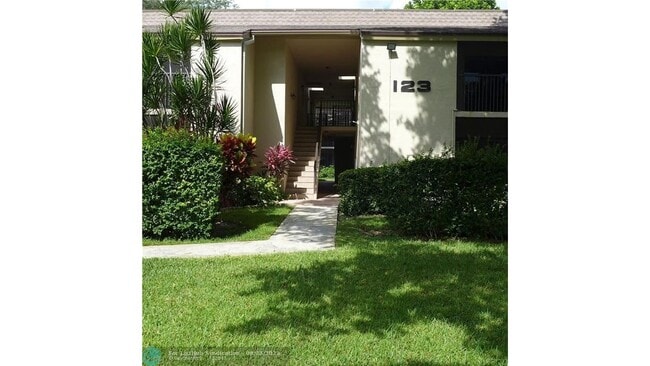 Building Photo - 123 Deer Creek Blvd