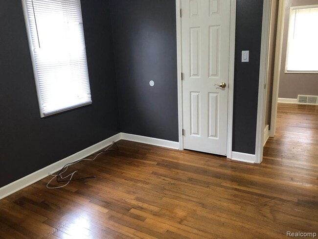 Building Photo - 16811 Beech Daly