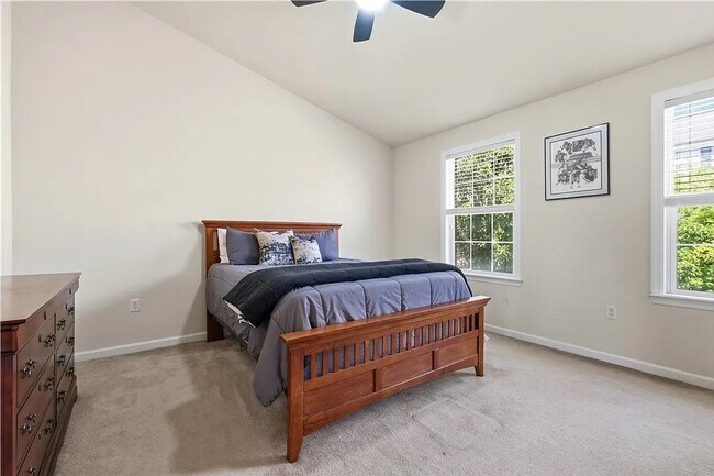 Building Photo - 10565 Cherry Grove Ct