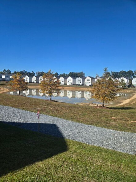 Building Photo - 5684 Native Oak Dr