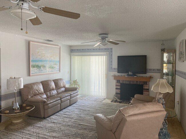 Building Photo - 345 Medallion Blvd