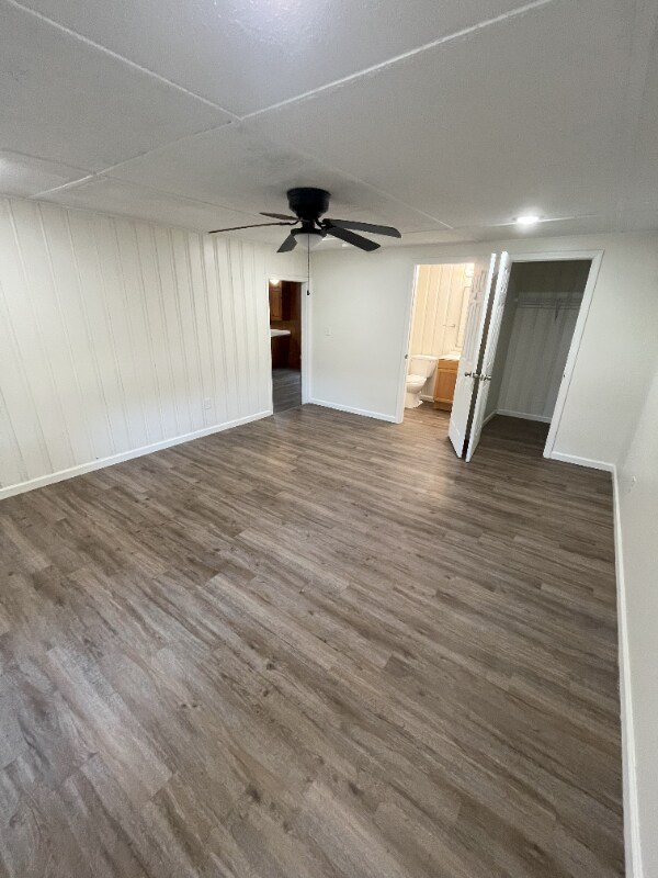 Building Photo - 286 E Noel Dr