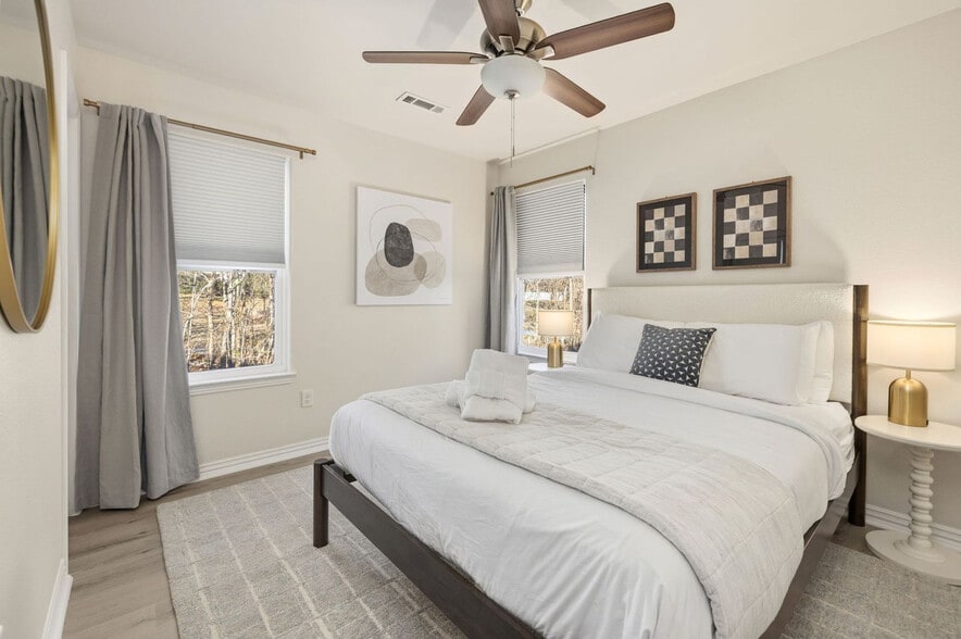 Building Photo - 3813 W Pawnee Rd