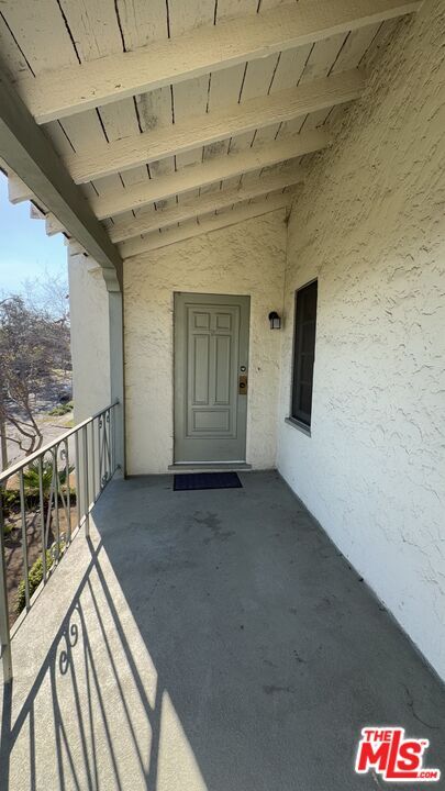 Building Photo - 1553 S Durango Ave