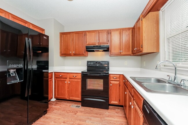 Building Photo - 4023 Higdon Dr