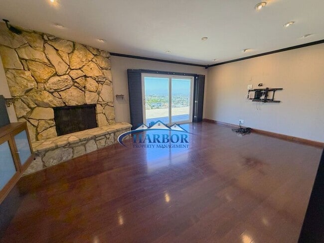 Building Photo - 2315 Sparta Dr